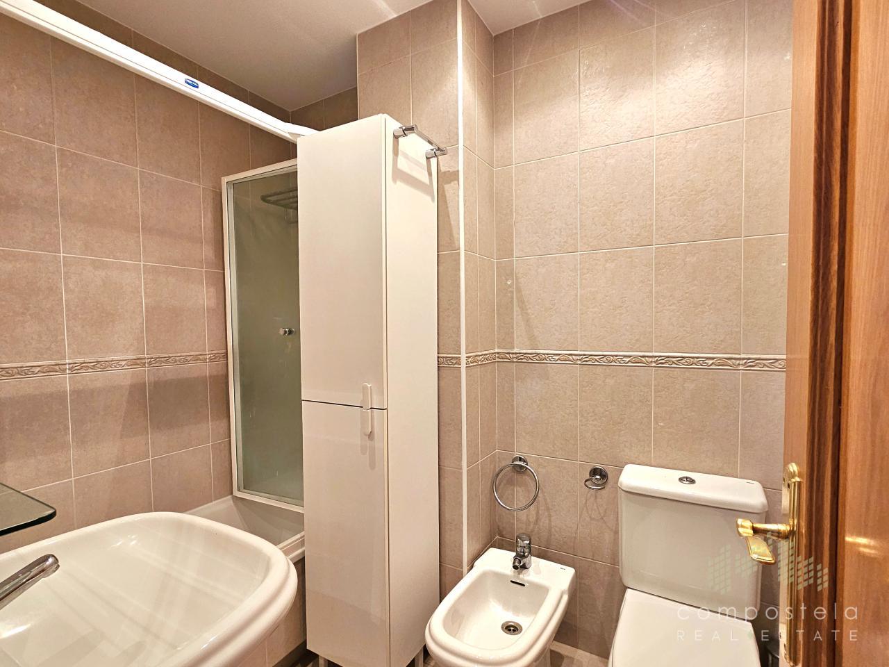 Baño incorporado en dormitorio principal