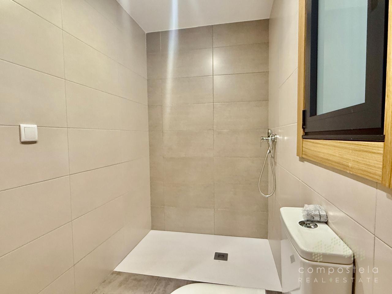 Baño general, cómoda ducha