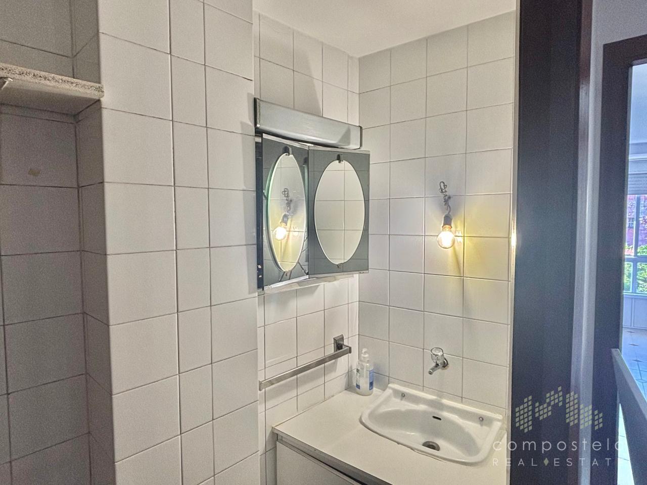 1º Baño (pequeño aseo)