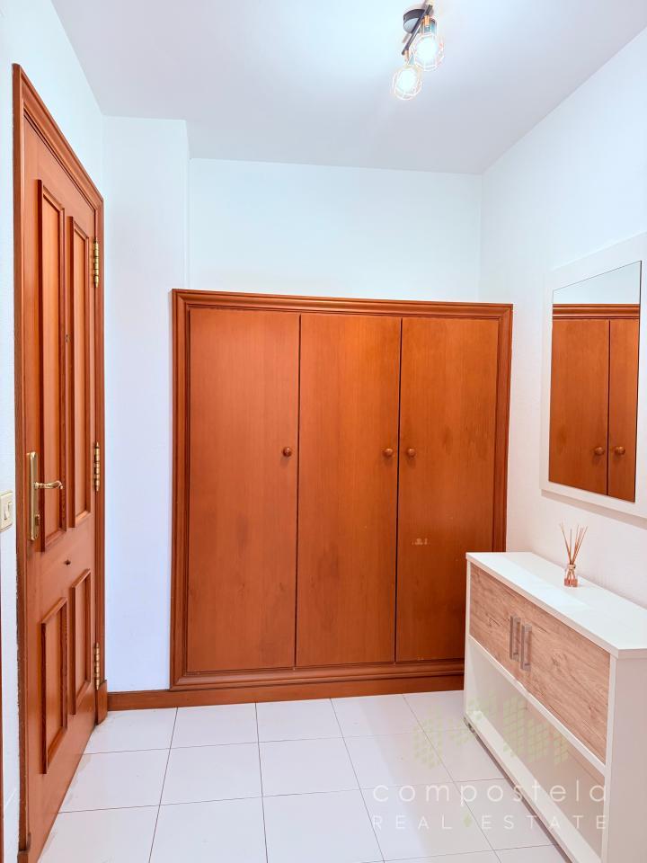 Detalles, armario empotrado en hall