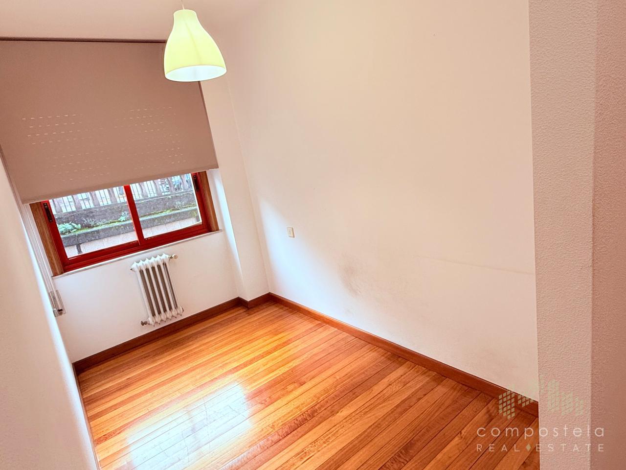 Dormitorio 2, estancia ideal para zona de trabajo 