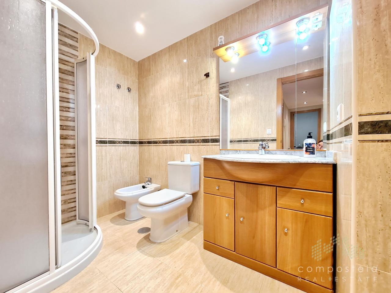 Baño acondicionado, destaca por su amplitud