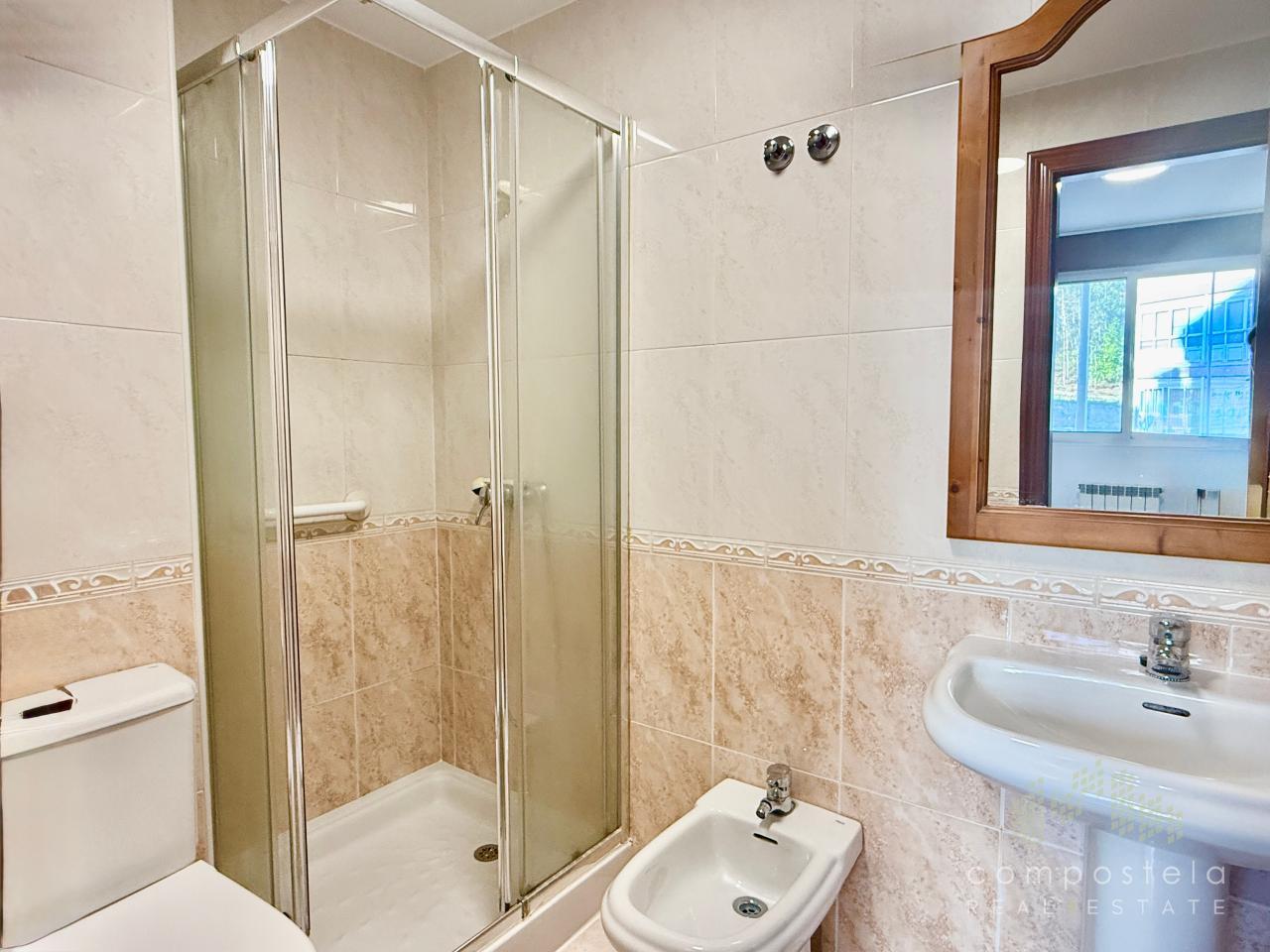 Baño incorporado en dormitorio principal