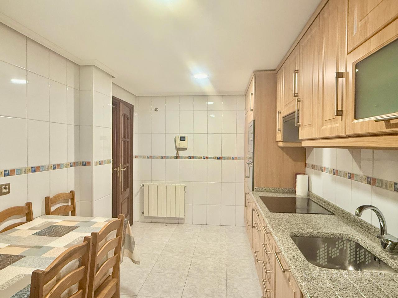 Cómoda y amplia cocina