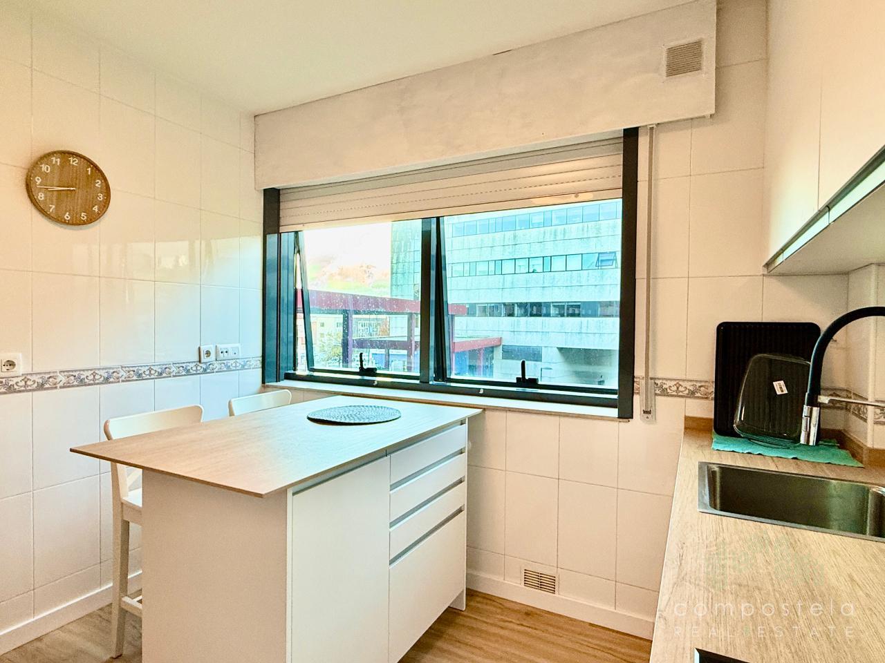 Cocina, vistas a zonas verdes